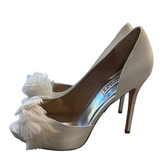 Badgley Mischka Piper Feather Open Toe Wedding Pumps white satin Size 7 - Picture 2 of 11